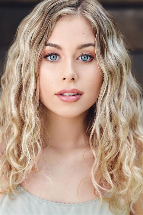 Sophia Del Rey (@domsophiadelrey) .